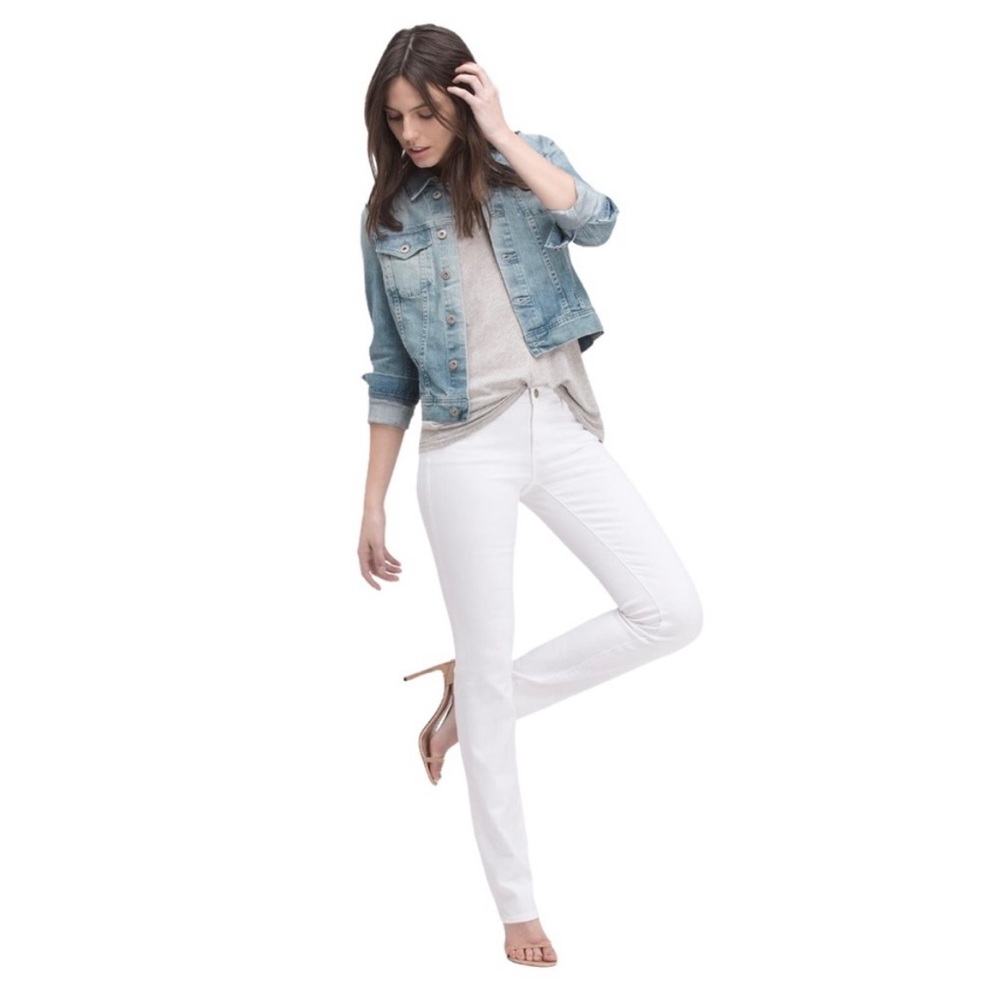 AG Adriano Goldschmied Ballad
Optic White Slim Boot-Cut Jeans size 30R